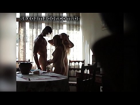 ❤️ Seksikaverit kutsuvat jättimiehen ja kolmen kimppakivaa hänen kanssaan ️❌ Porno at fi.pornplaybb.ru ❤