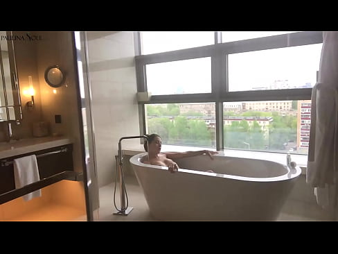 ❤️ Valtava babe runkkaa intohimoisesti pilluaan kylpyhuoneessa ️❌ Porno at fi.pornplaybb.ru ❤